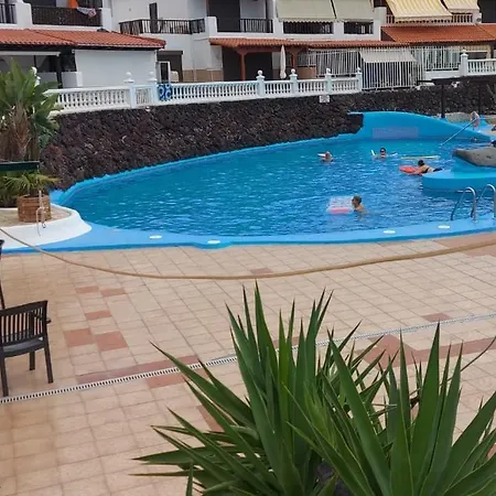 Paraiso Royal First Line Apartment *